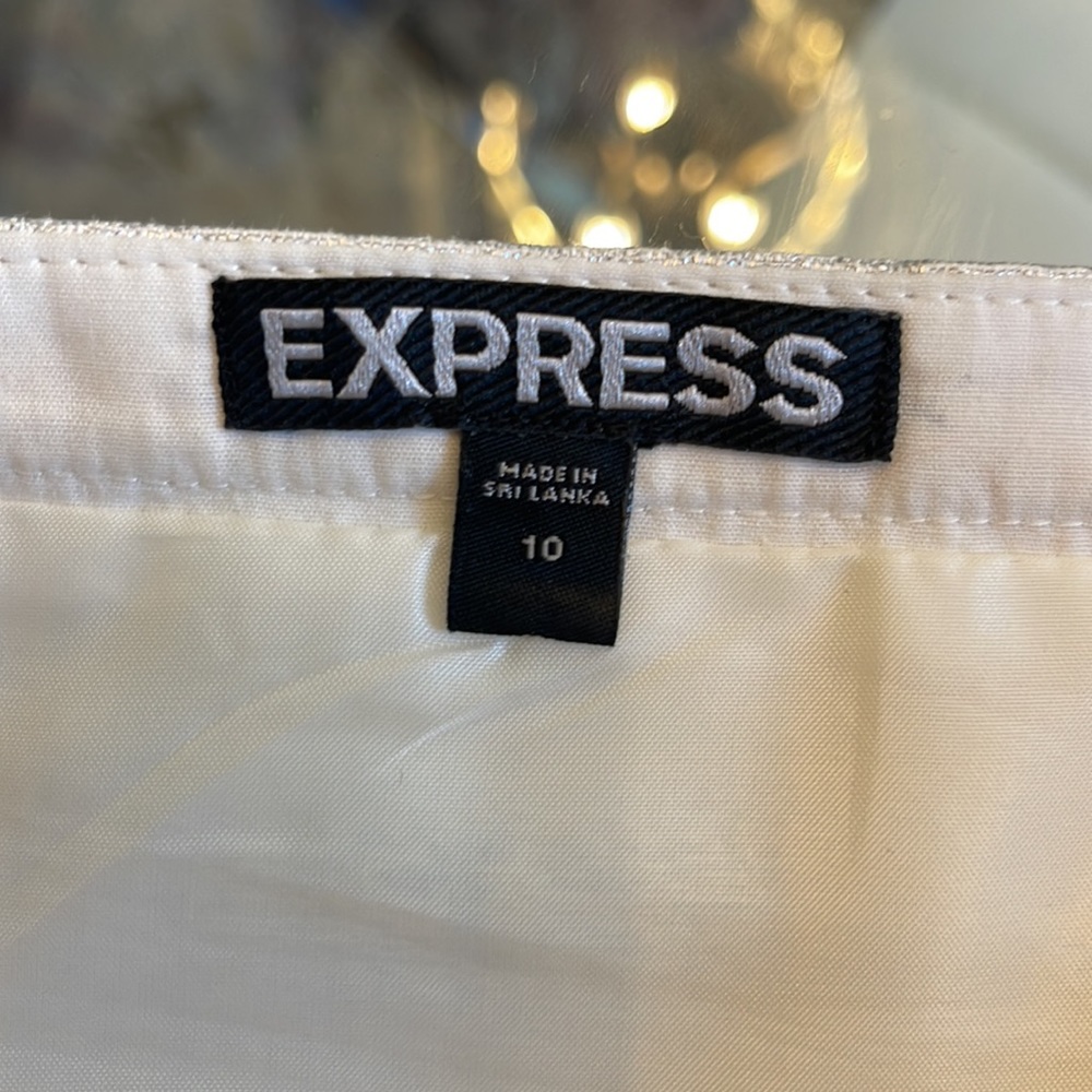 EXPRESS MINI SILVER RUFFLE SKIRT - Picture 5 of 6